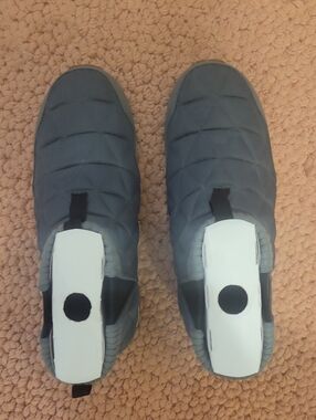 NEW Women's Teva ReEmbers Mid Size 8